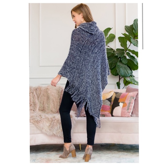 1 left❤️2 for $40❤️soft navy poncho - Picture 8 of 8